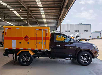 文成爆破器材运输车